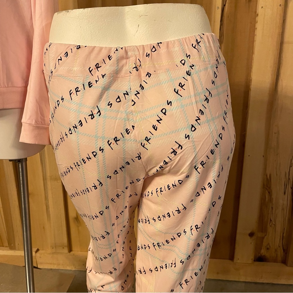 Friends The Television Series Women’s Plus Size PJ Set NWT Size (18-20W) - Picture 7 of 7